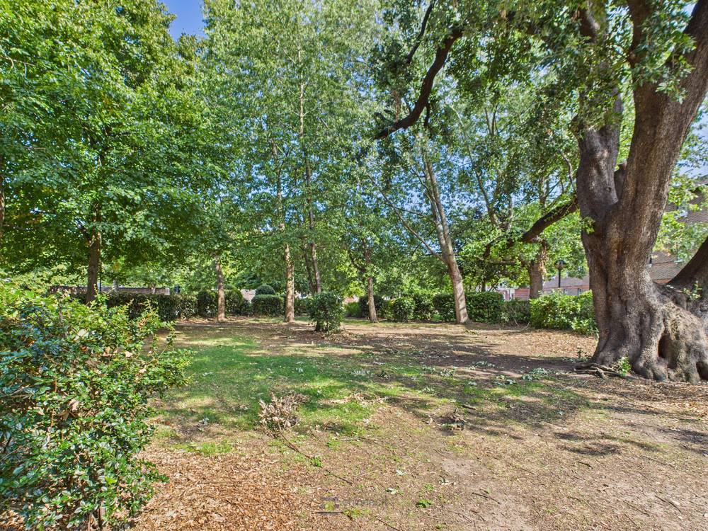 Whitcombe Gardens, Owen House Whitcombe Gardens, PO3