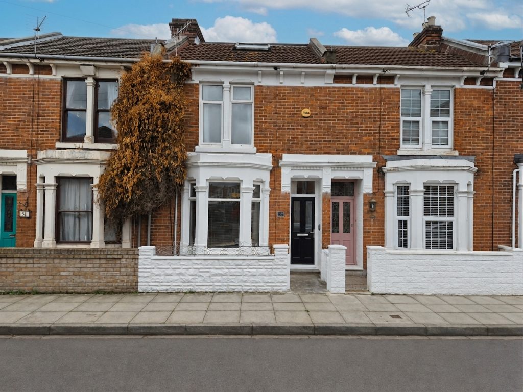 Hellyer Road, Southsea, PO4