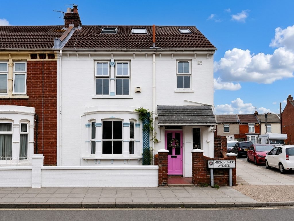 Milton Park Avenue, Southsea, PO4